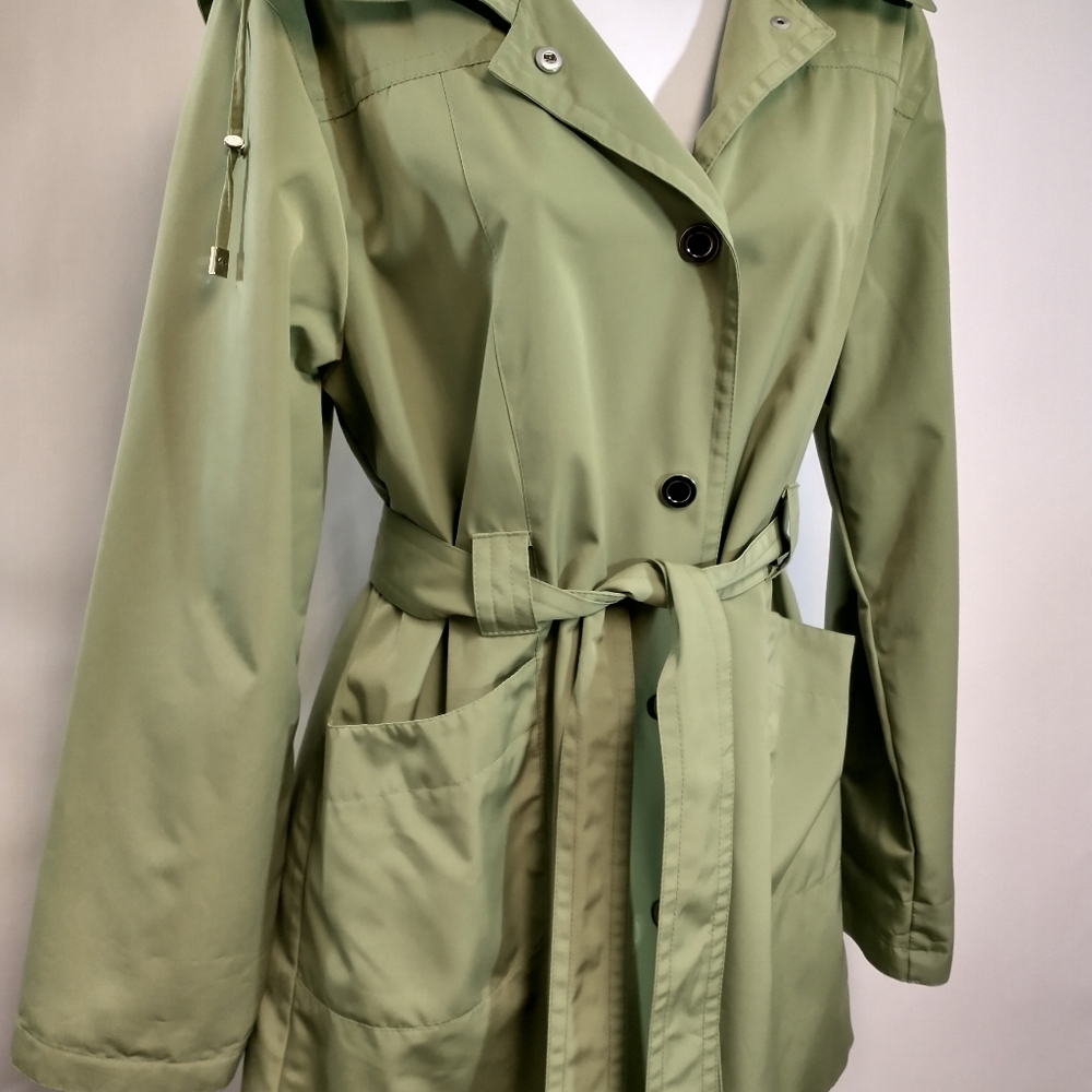 Women Croft & Barrow Short Trench Coat Hood Size Large EUC